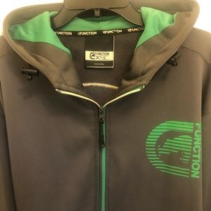 FUNCTION: Men’s Zip Hoodie, long sleeves.